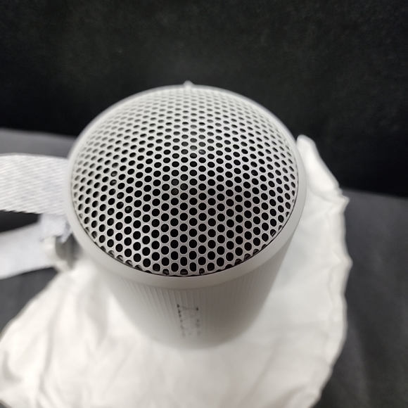 Sony XB100 Waterproof Wireless Bluetooth Speaker W Hands Free Mic & Strap - Picture 6 of 11